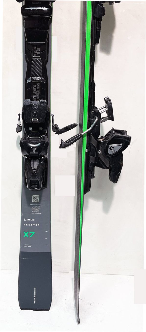 ATOMIC REDSTER X7 162 cm; eine Saison gebraucht
