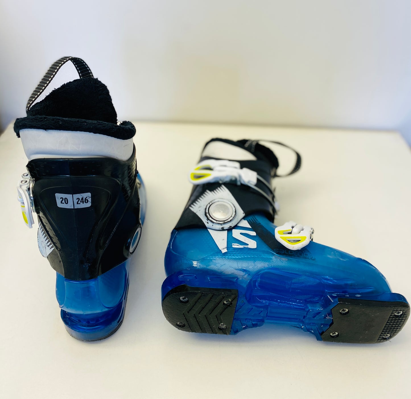 Salomon T2