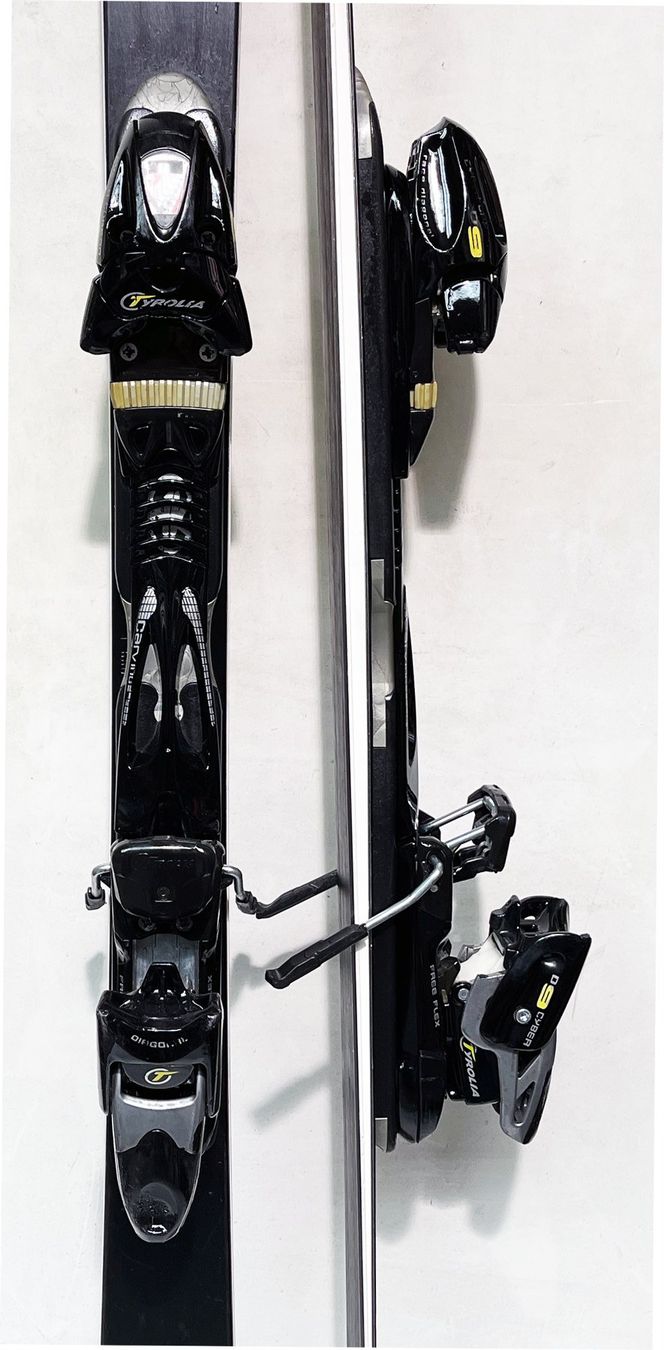 AK 165 cm; SWISS SKI