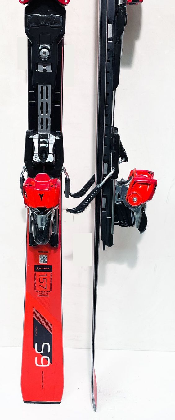 ATOMIC REDSTER S9 157 cm ; Slalom Ski mit Platte
