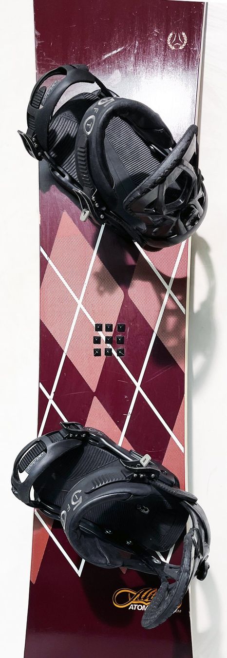 ATOMIC ALIBI 153 cm; mit Holzkern