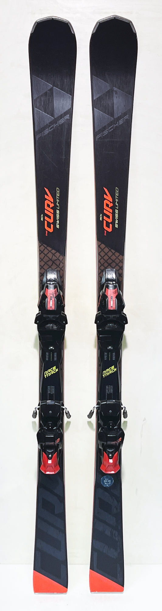 FISCHER RC4 „THE CURV“ 157 cm; SWISS LIMITED