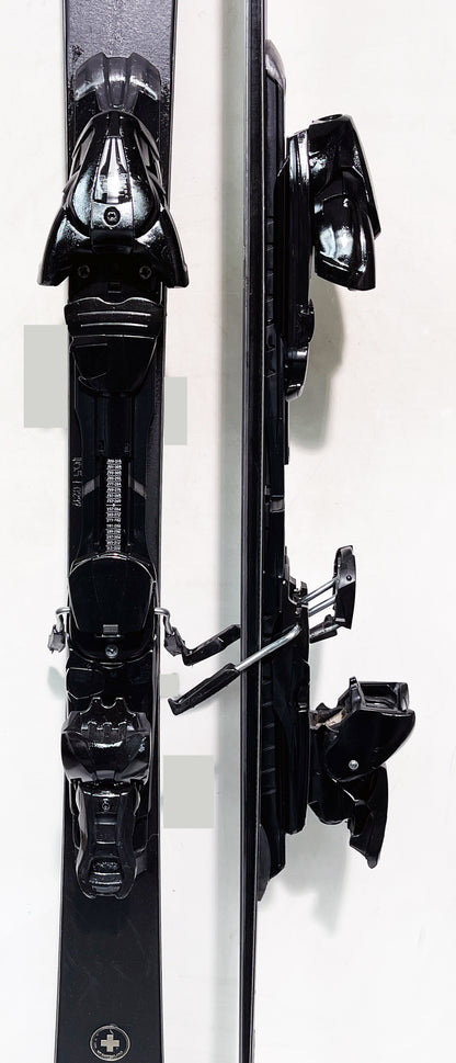 AK 165 cm; SWISS Ski