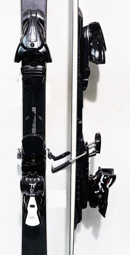 AK 178 cm; SWISS Ski