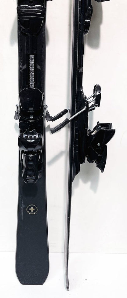 AK 152 cm; SWISS Ski