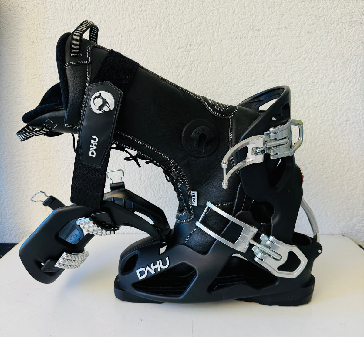 Skischuhe - NEU-  DAHU Gr. 40 (25.5)