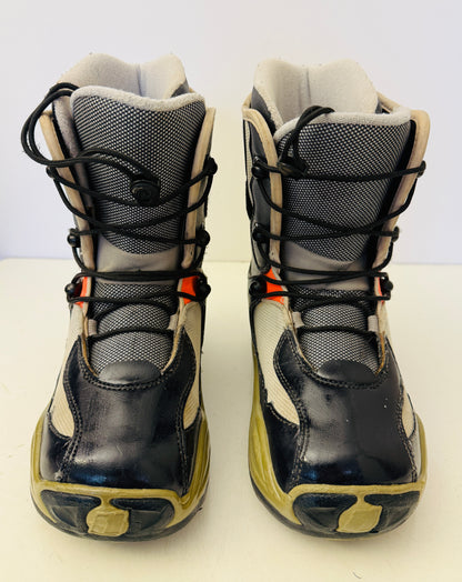 SnowboardschuheDEELUXE