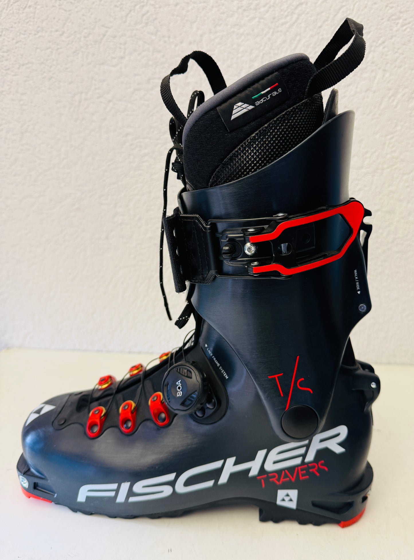 Tourenskischuhe -NEU-FISCHER TRAVERS Gr. 41 +1/3 ( 26.5 Mondo)