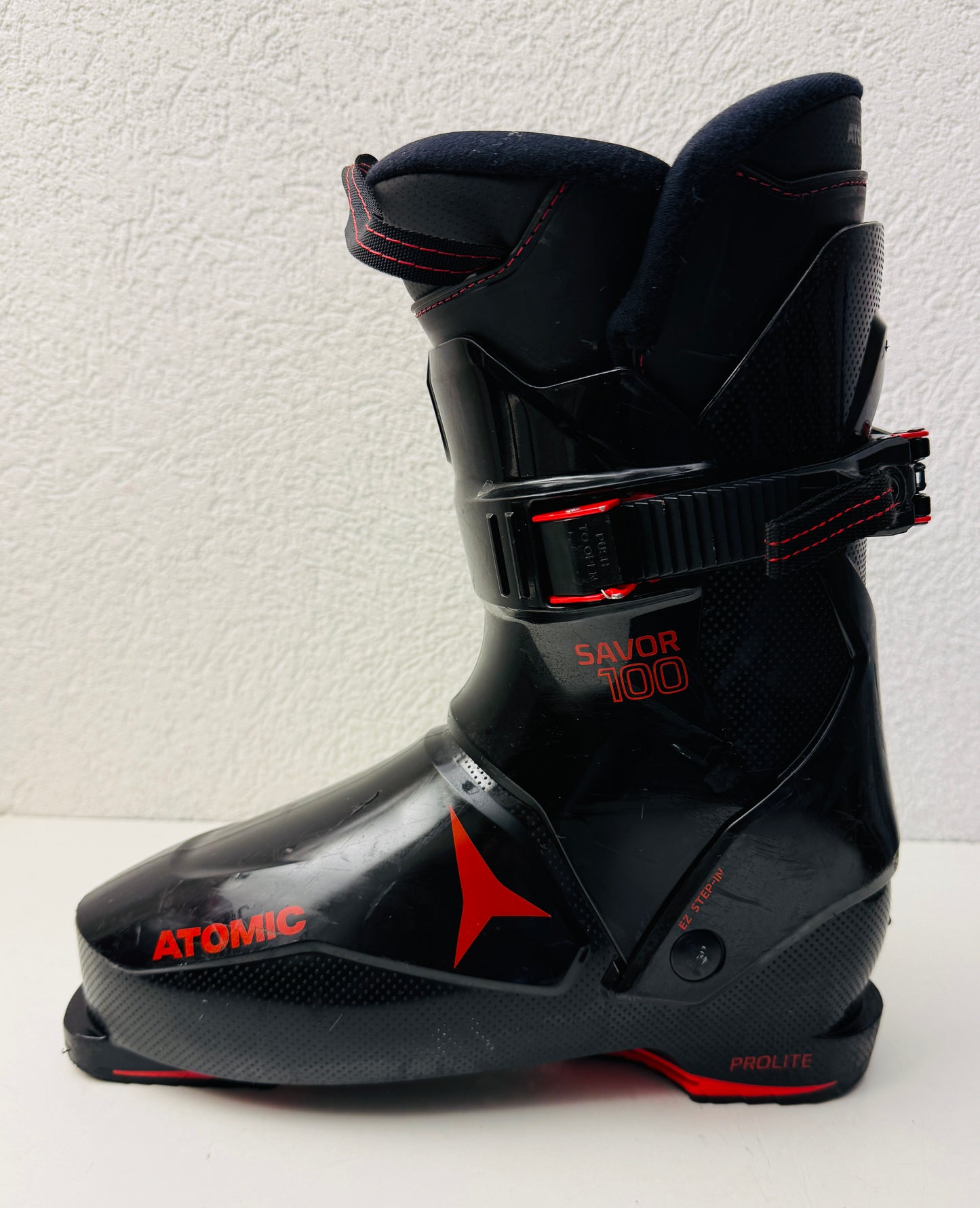Skischuhe Erwachsene ATOMIC Gr.42 (27.0)