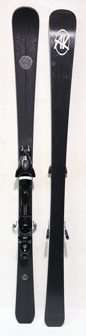 AK     158 cm; SWISS Ski