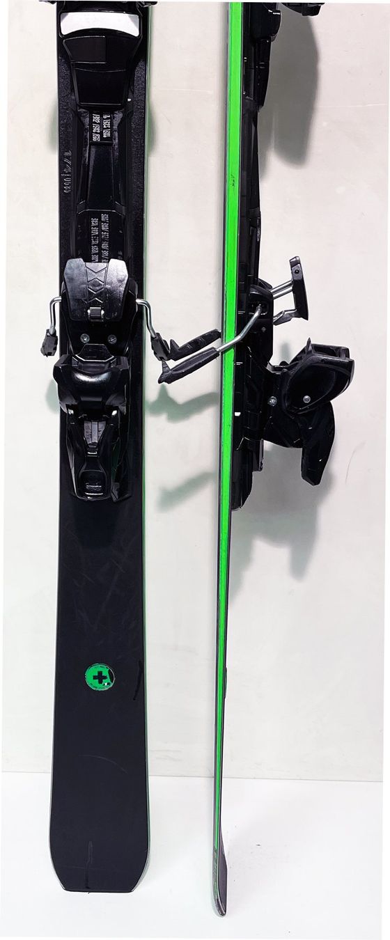 AK     174 cm; SWISS Ski