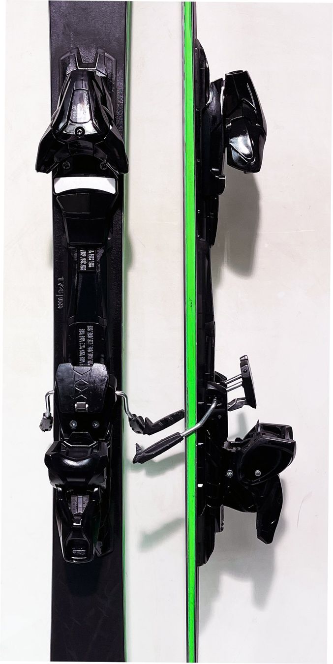 AK     174 cm; SWISS Ski