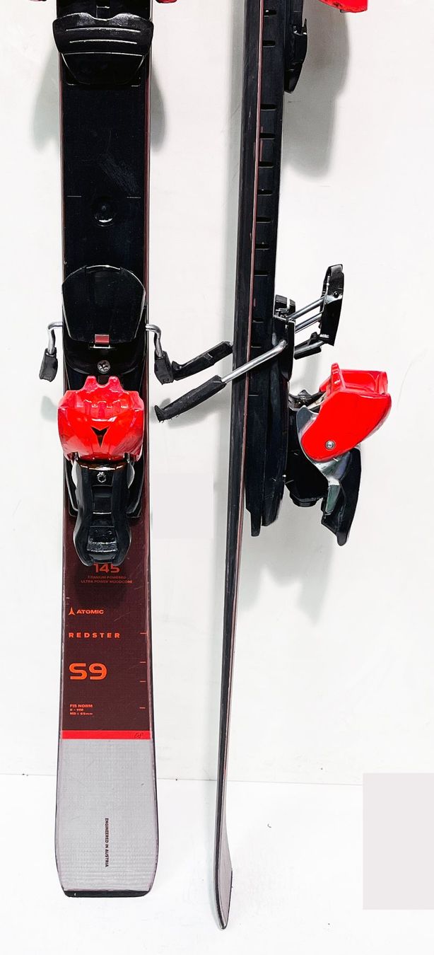 ATOMIC REDSTER S9 FIS 145 cm; FIS RENNSKI mit Platte