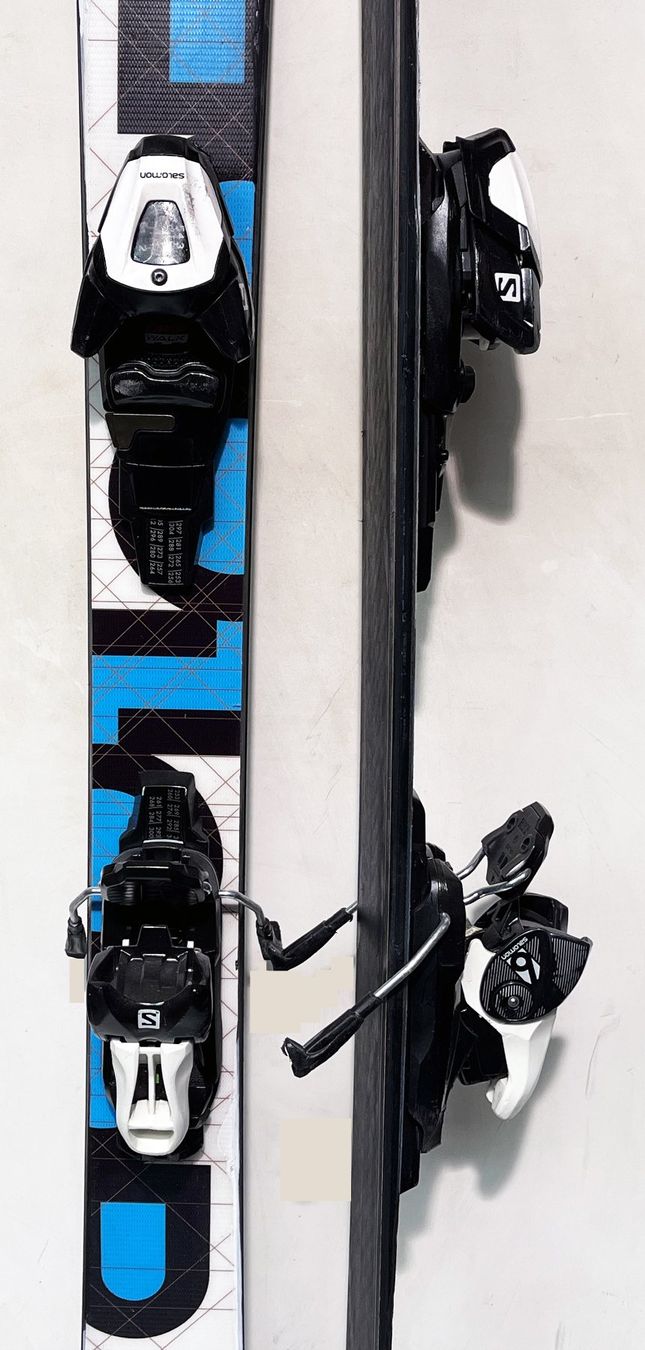 Stöckli LOOP Jr 151 cm; SPECI