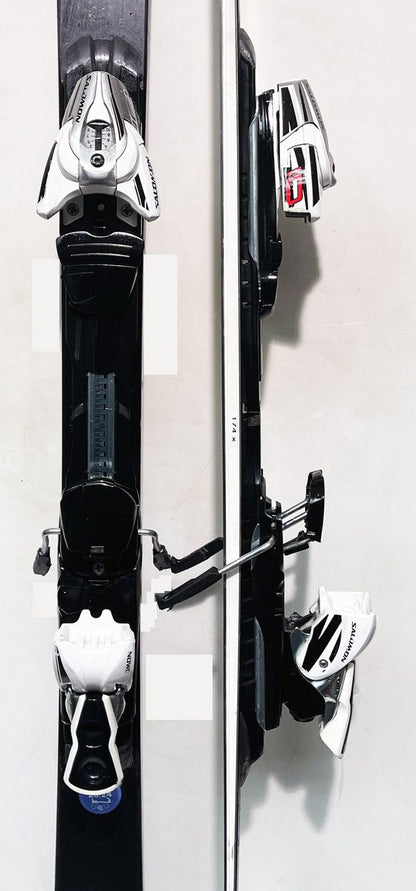AK 174 cm ; SWISS Ski
